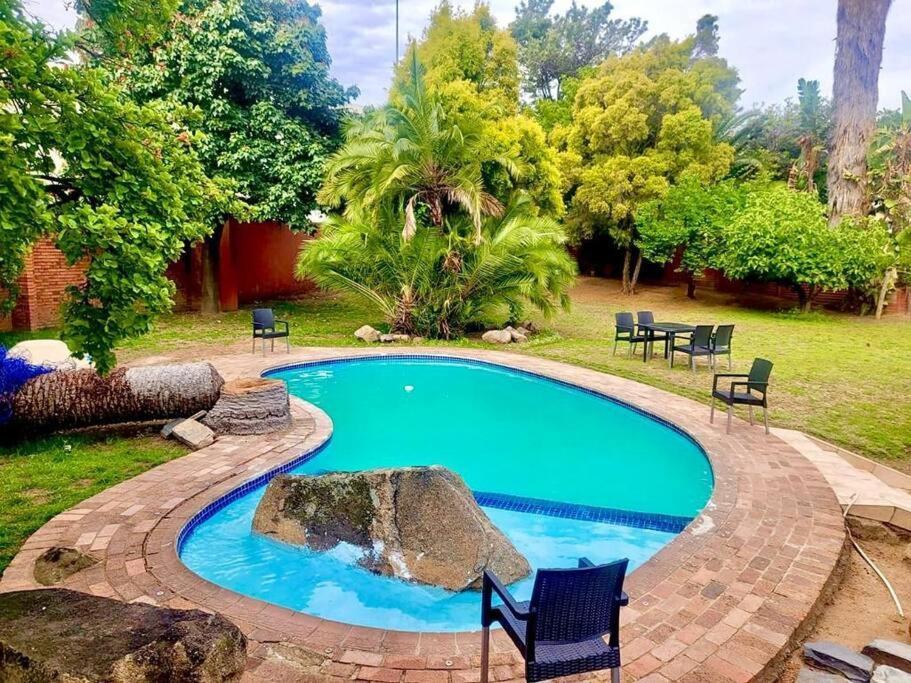 Albatrossways Lodge Sandton Exterior photo